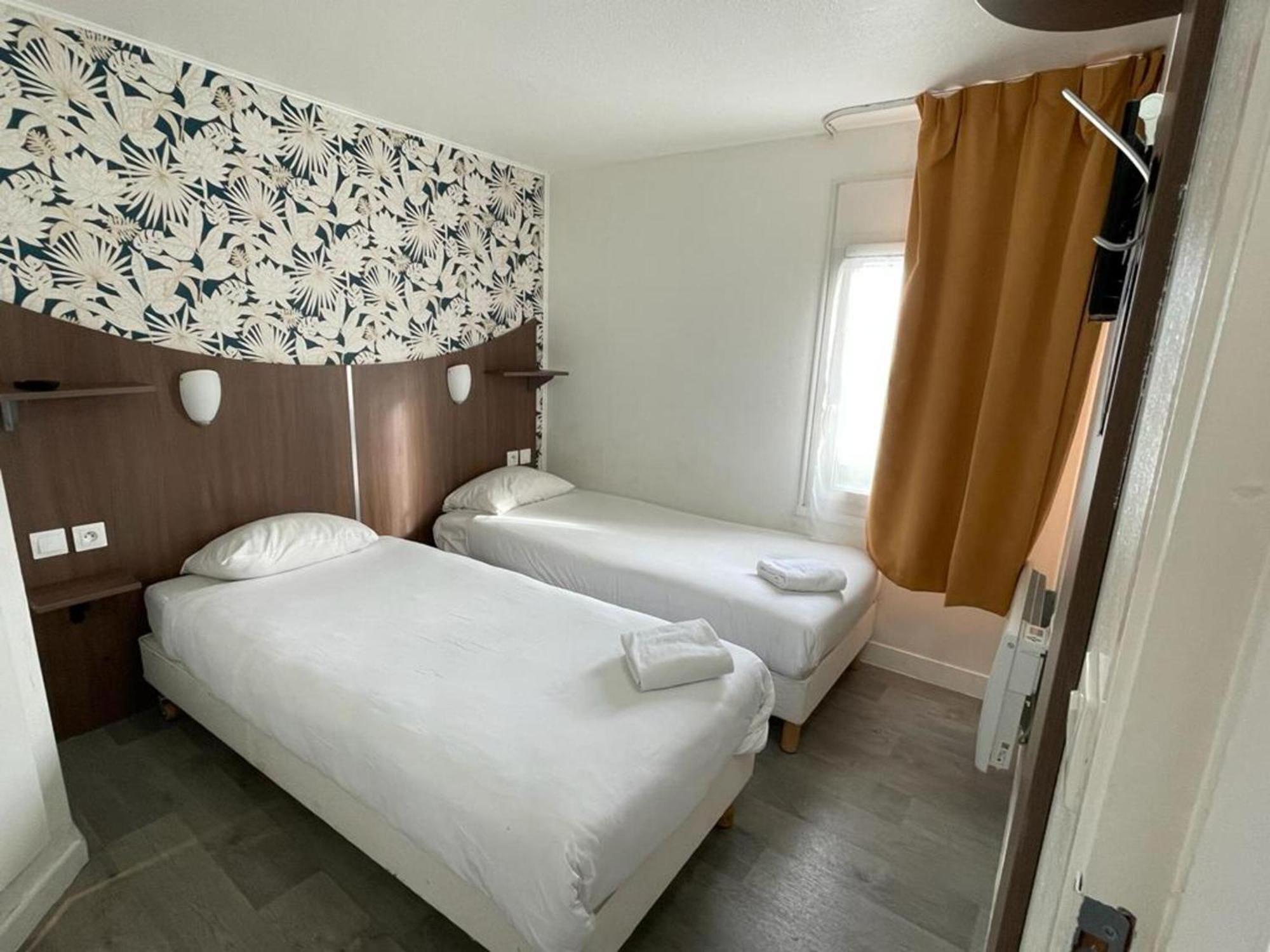 Kyriad Direct Val De Reuil Val-de-Reuil Екстер'єр фото